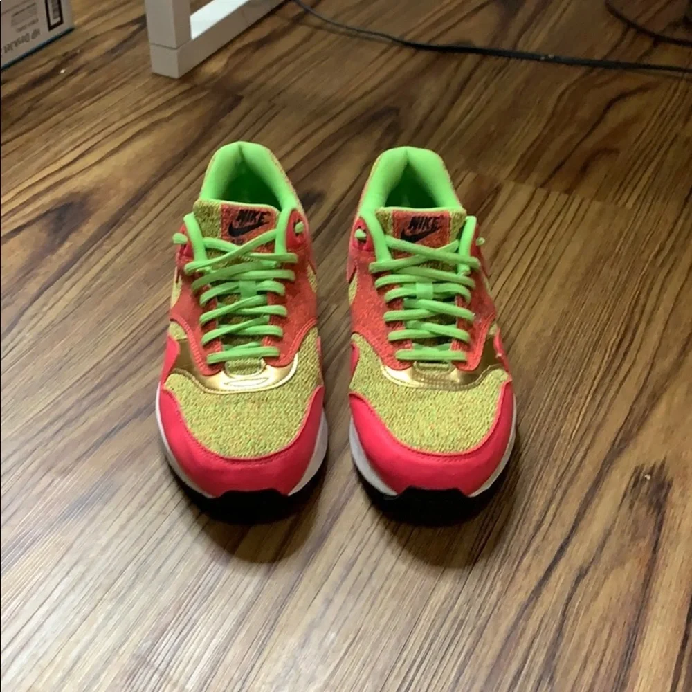 Nike Air Max 1 SE Ghost Green Women (8)
